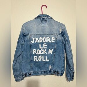 Distressed denim jacket 🖤